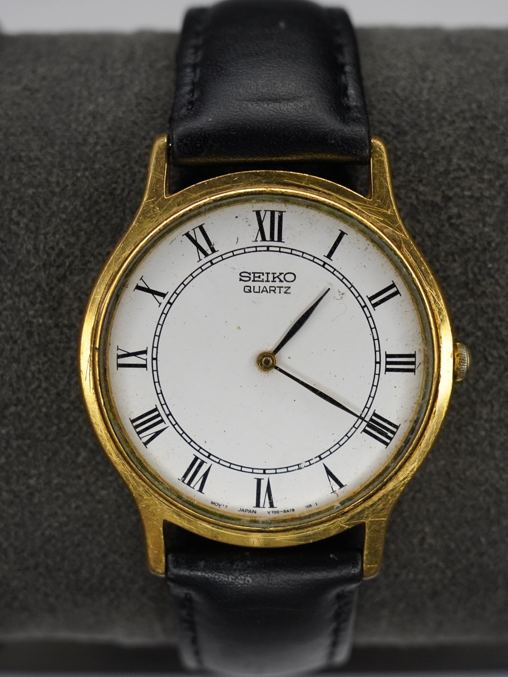 Vintage Seiko 1990s V700-8A10 Quartz Gold-Tone White Dial Roman Numerals Watch